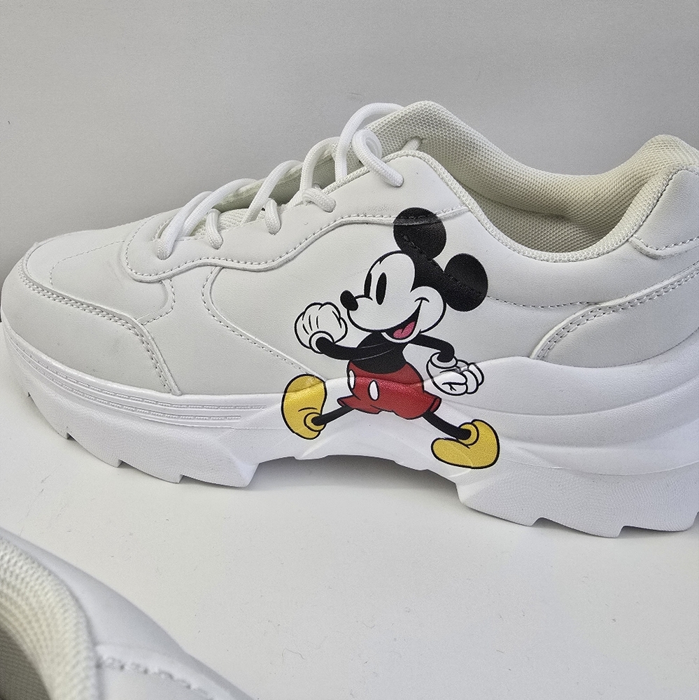 Size 10 - Disney Minnie Mouse and Mickey Mouse White Shoes - Picture 3 of 15